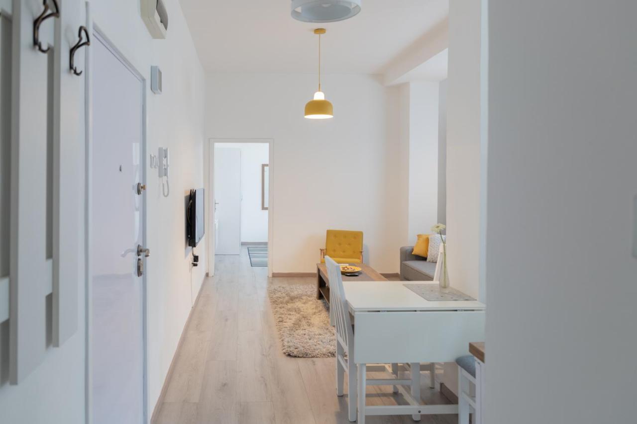 Jumi Apartamento Belgrado Exterior foto